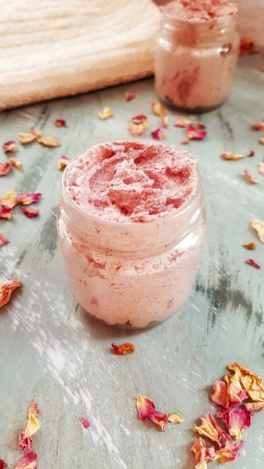 How to Make DIY Face Cream (Includes Ingredients & Recipe