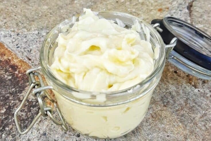 Whipped Body Butter Recipe (non greasy!)