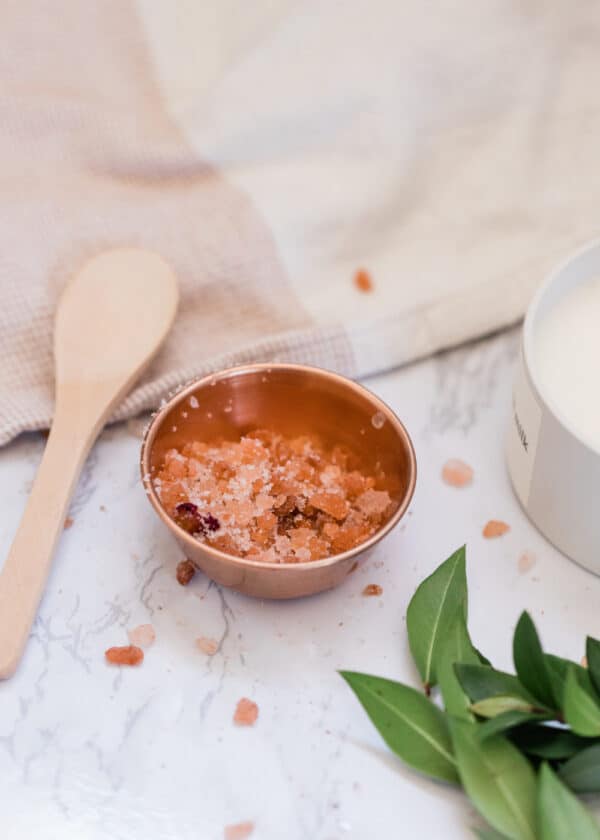 Himalayan Salt Bath Benefits + Easy Recipe