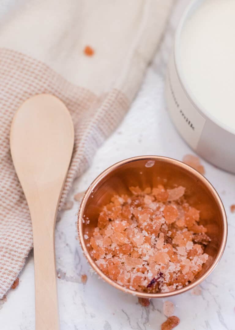 Himalayan Salt Bath Benefits + Easy Recipe