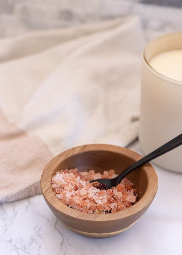 Himalayan Salt Bath Benefits + Easy Recipe