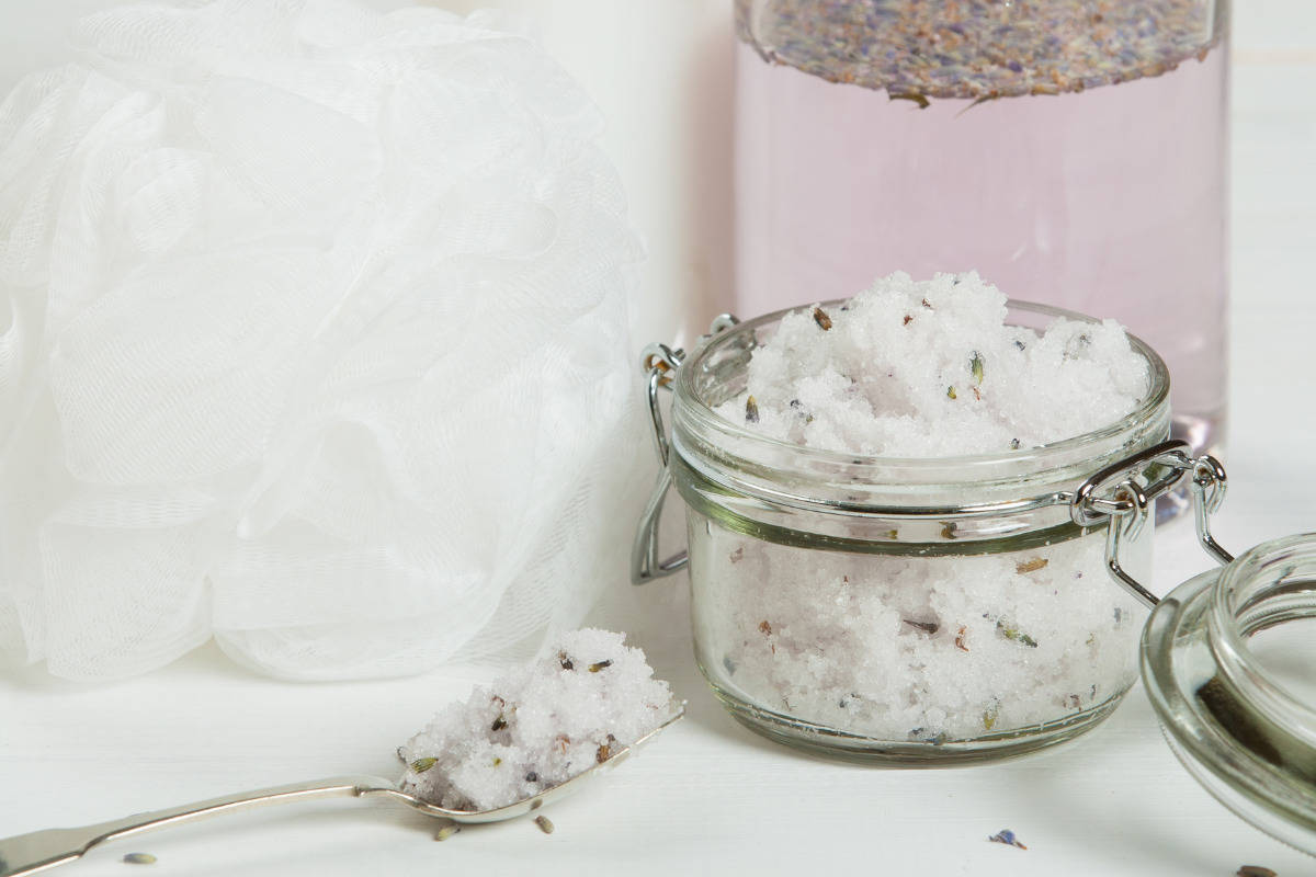 DIY Lavender foaming sugar scrub