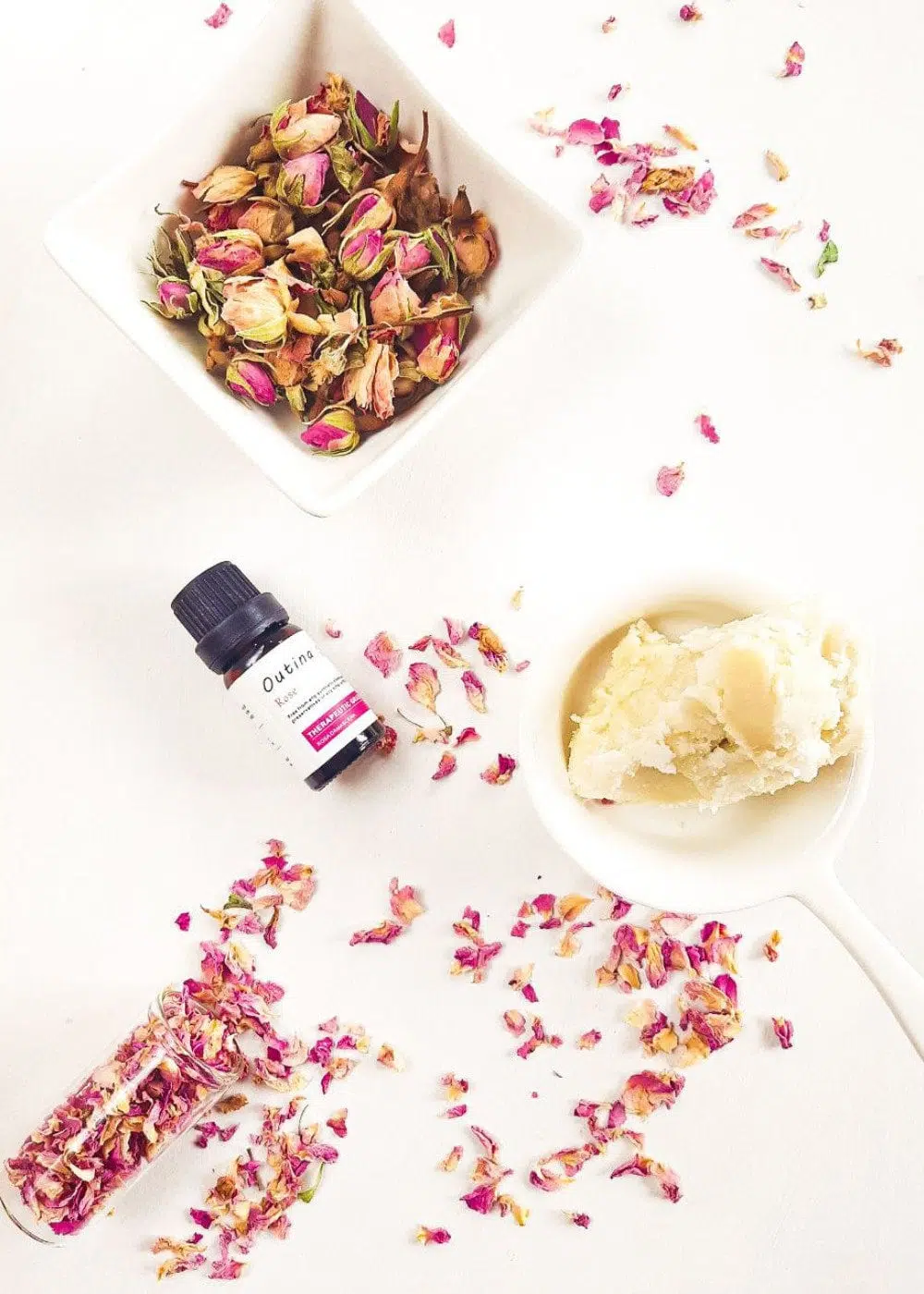 Luxurious Homemade Rose Lotion Recipe - greenbeautymama.com