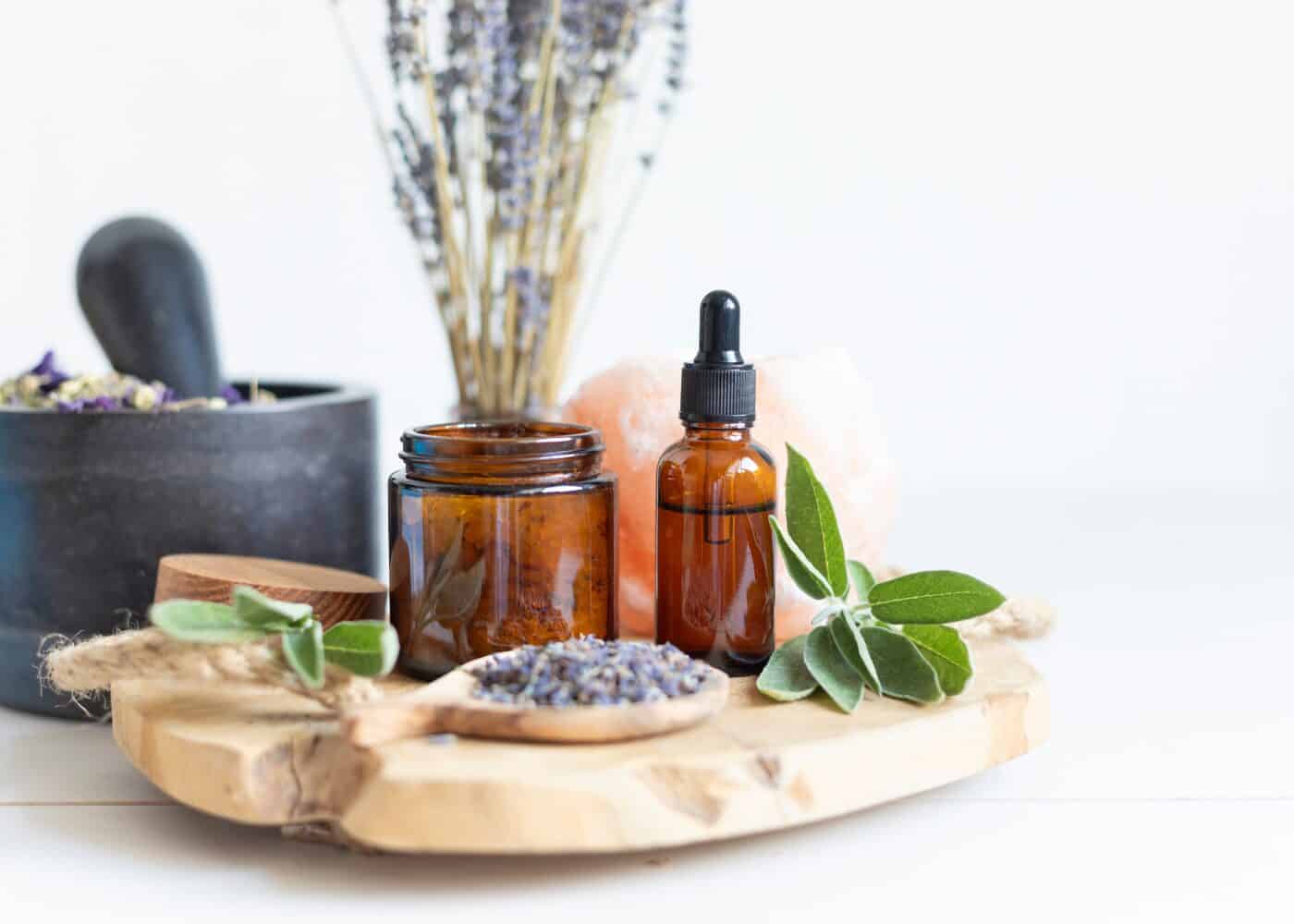 Homemade Face Oil for Glowing Skin (+ 4 DIY Recipes )